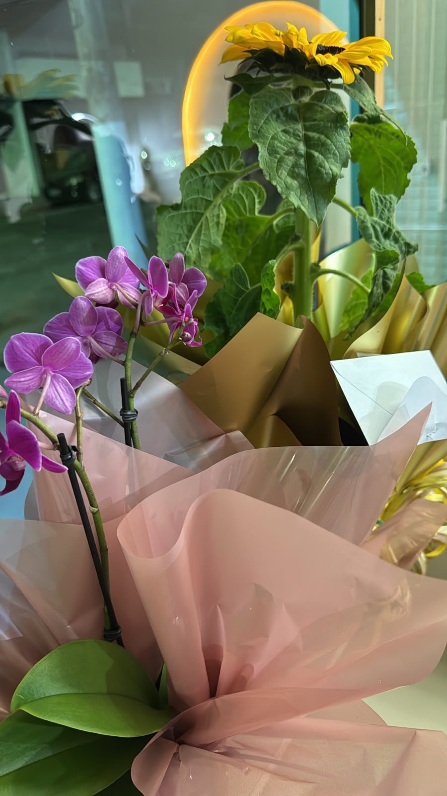Arranjo de flores do dia da inauguração